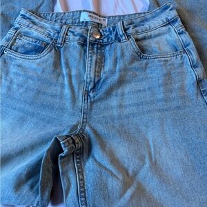 2/35$🍓⭐️ Ardene Women's Light Blue Jeans Ripped knees
